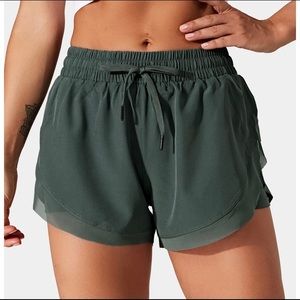 NWT Halara in my feels contrast mesh shorts